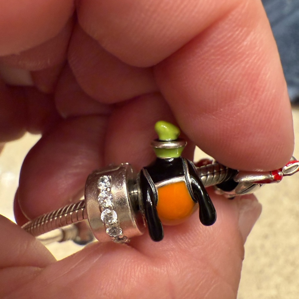Goofy Pandora Charm